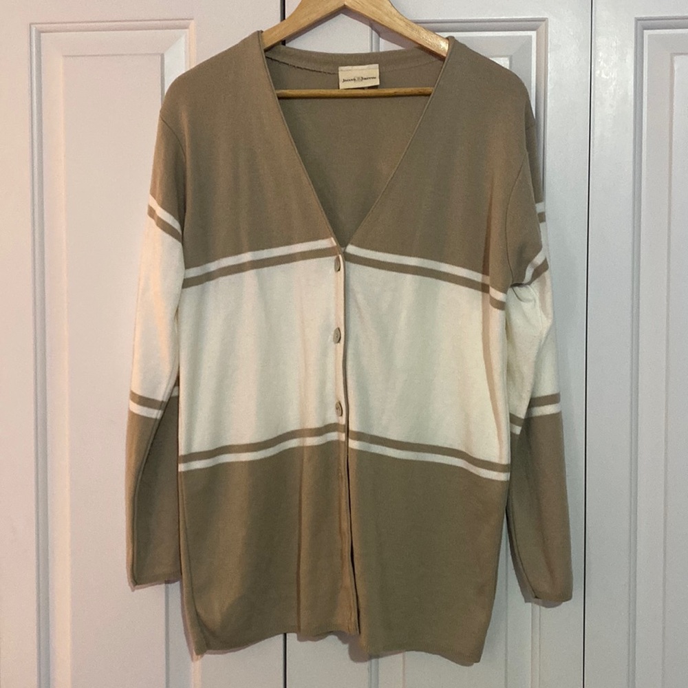 jaclyn smith tan and white striped sweater size m